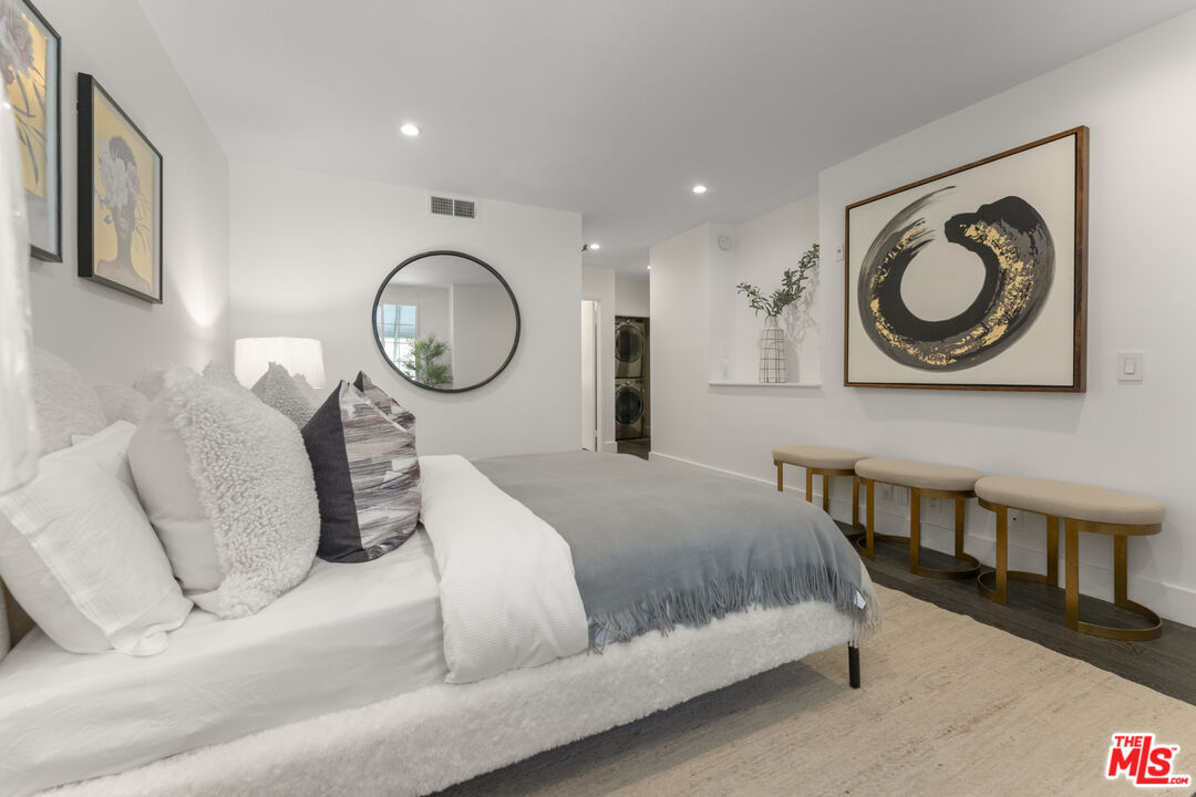 1617 S Beverly Glen Blvd Unit: 107