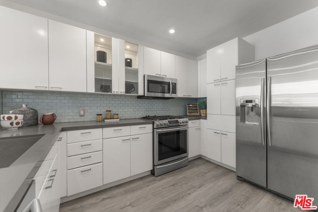 1617 S Beverly Glen Blvd Unit: 107
