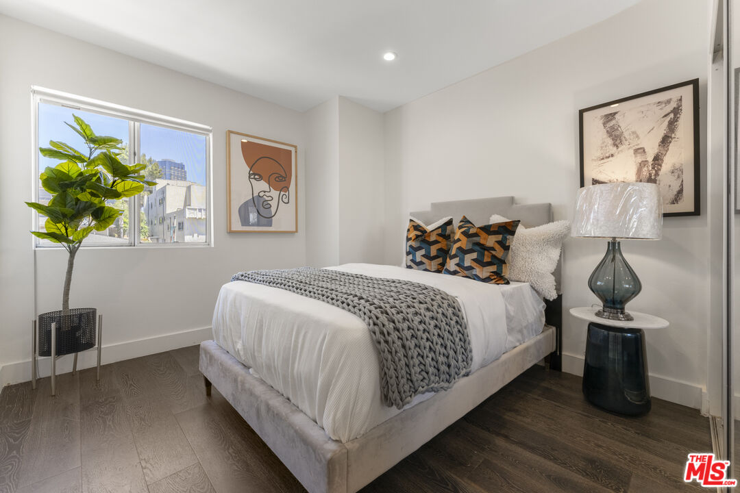 1617 S Beverly Glen Blvd Unit: 107