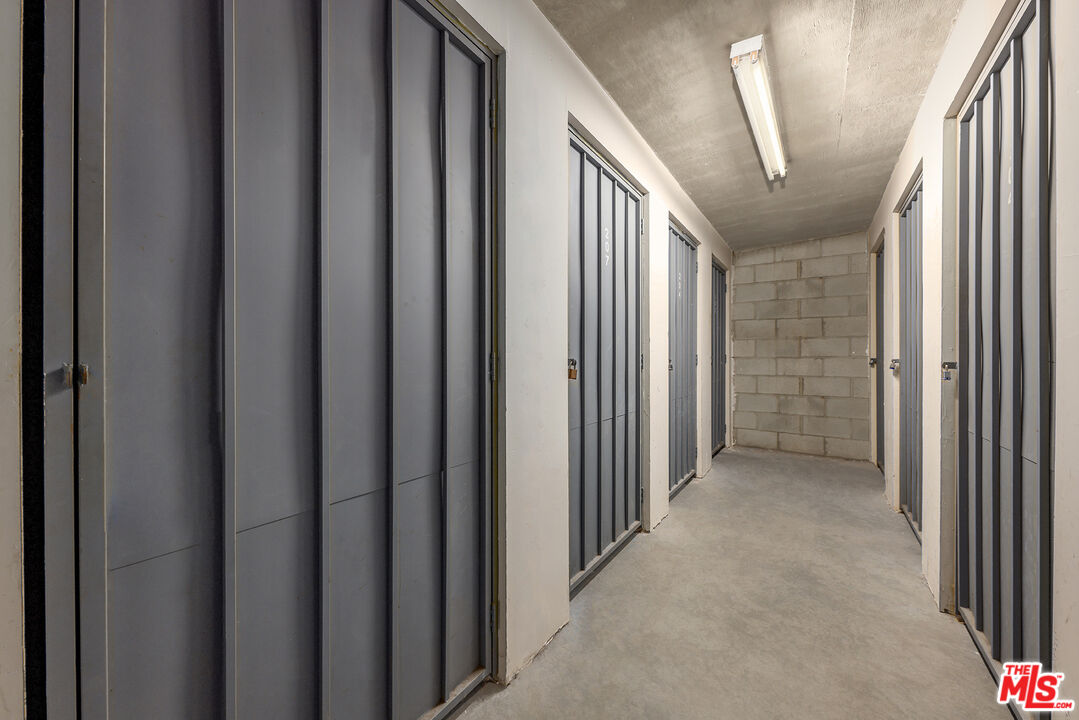 1617 S Beverly Glen Blvd Unit: 107