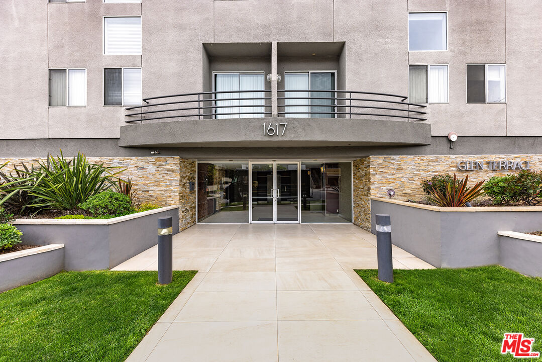 1617 S Beverly Glen Blvd Unit: 107