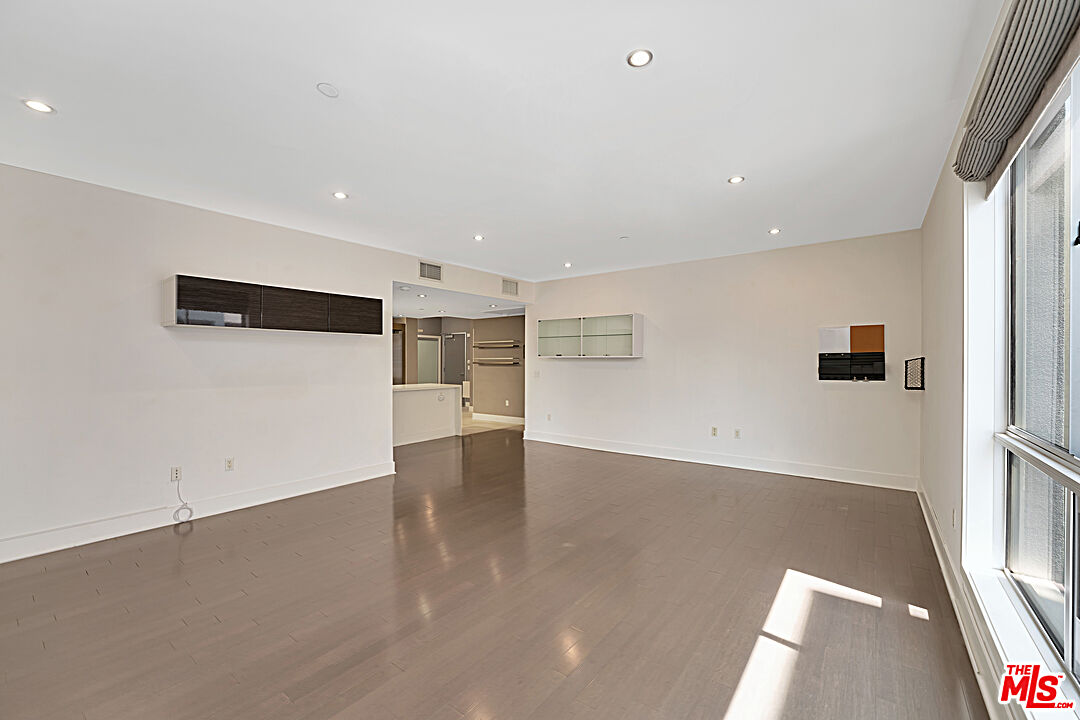 1730 Sawtelle Blvd Unit: 214