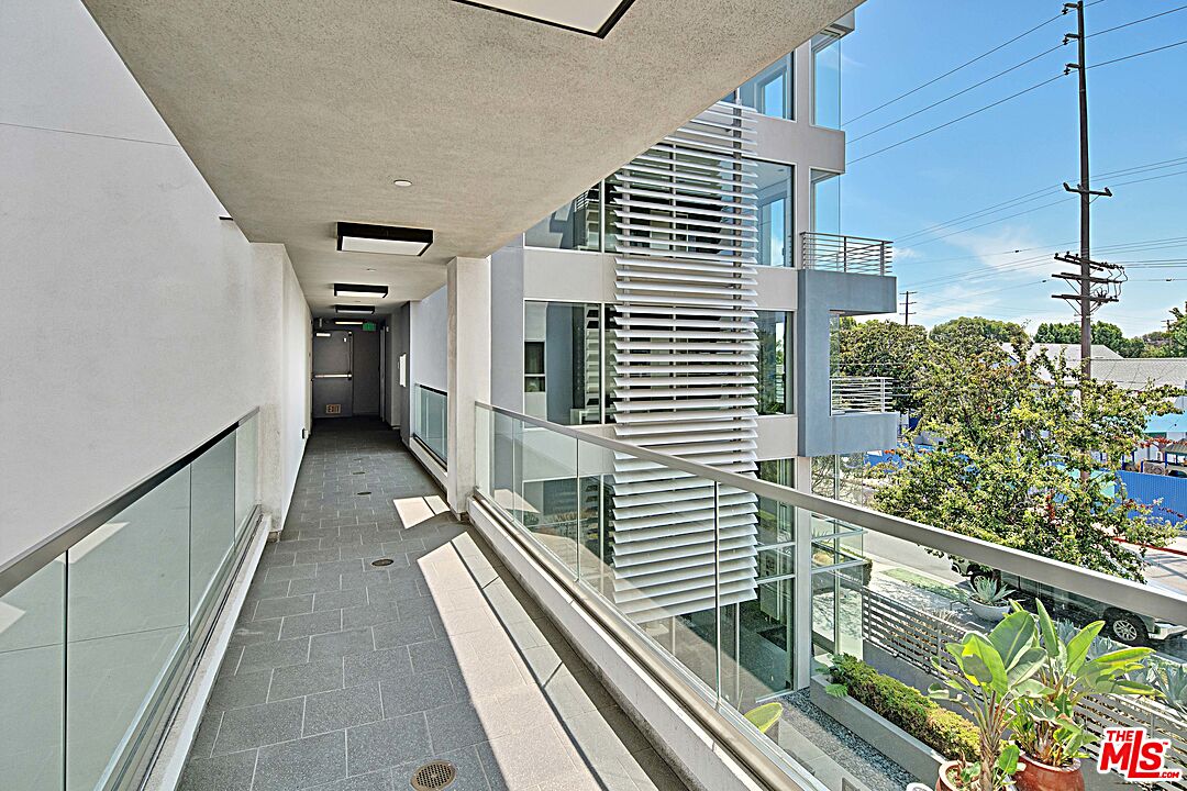 1730 Sawtelle Blvd Unit: 214