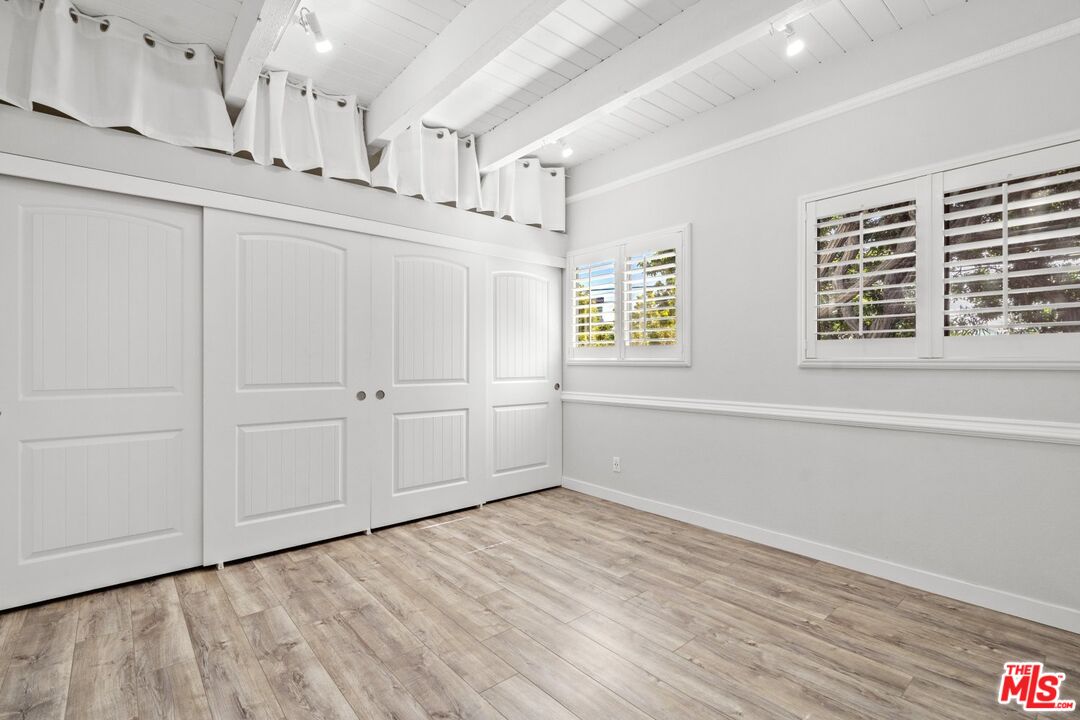 1341 Centinela Ave Unit: 104