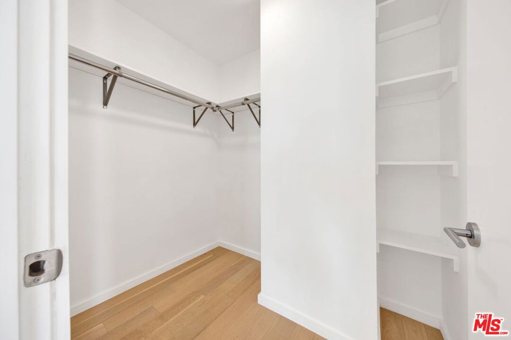 3726 1/2 Vinton Avenue