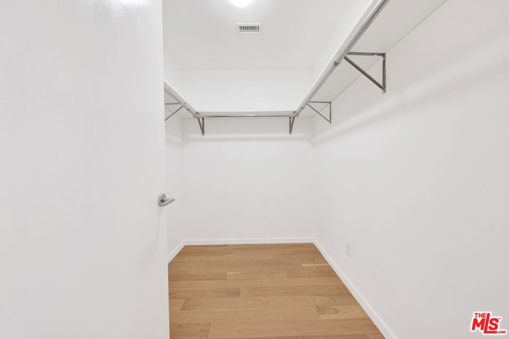 3726 1/2 Vinton Avenue