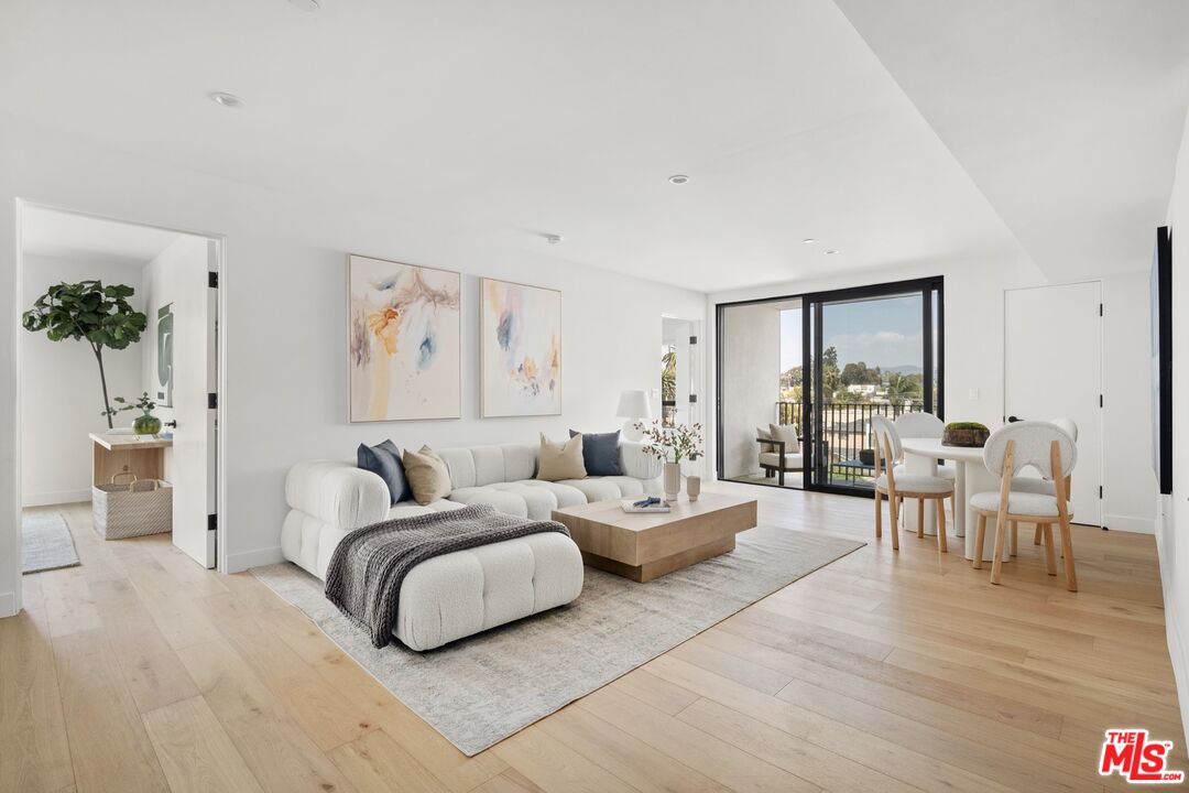 4506 Dockweiler St Unit: 202