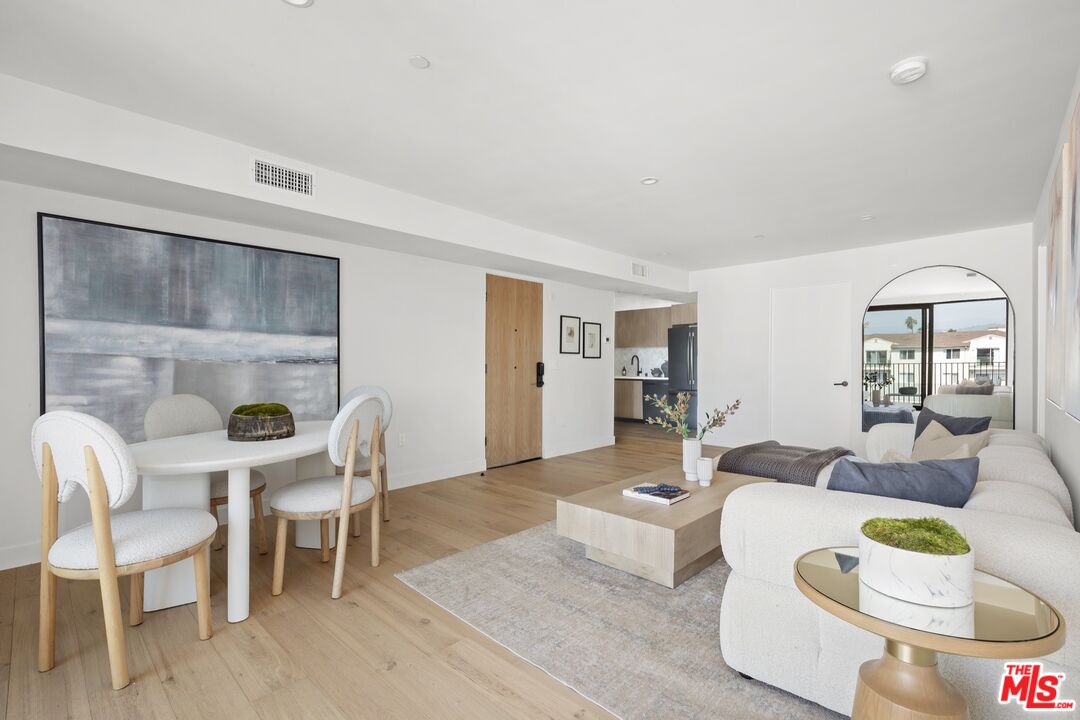 4506 Dockweiler St Unit: 202