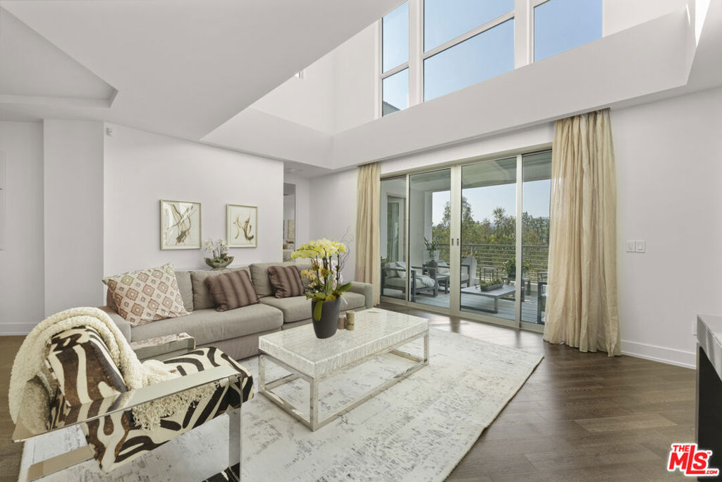 460 N Palm Drive 503