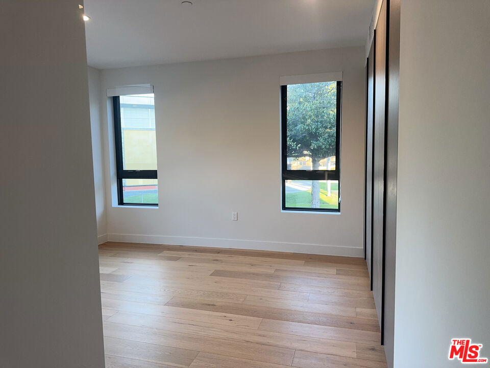 4506 Dockweiler St 205