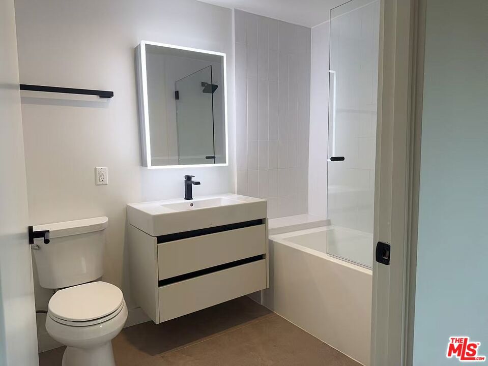 4506 Dockweiler St 205