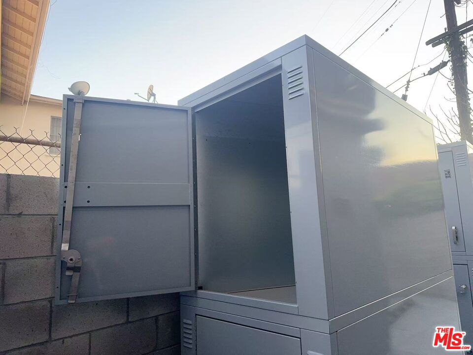 4506 Dockweiler St 205