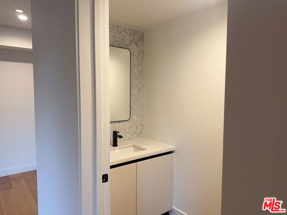 4506 Dockweiler St 205