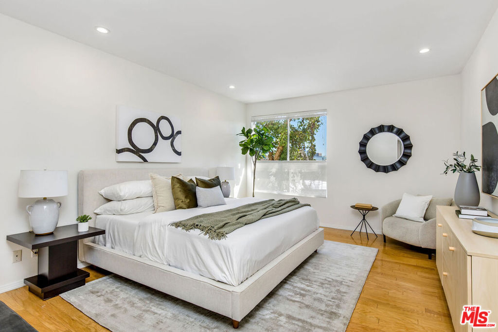 10650 Holman Avenue 212