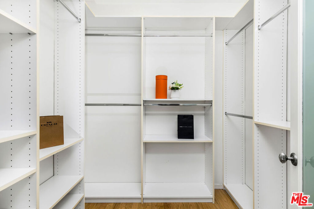 10650 Holman Avenue 212