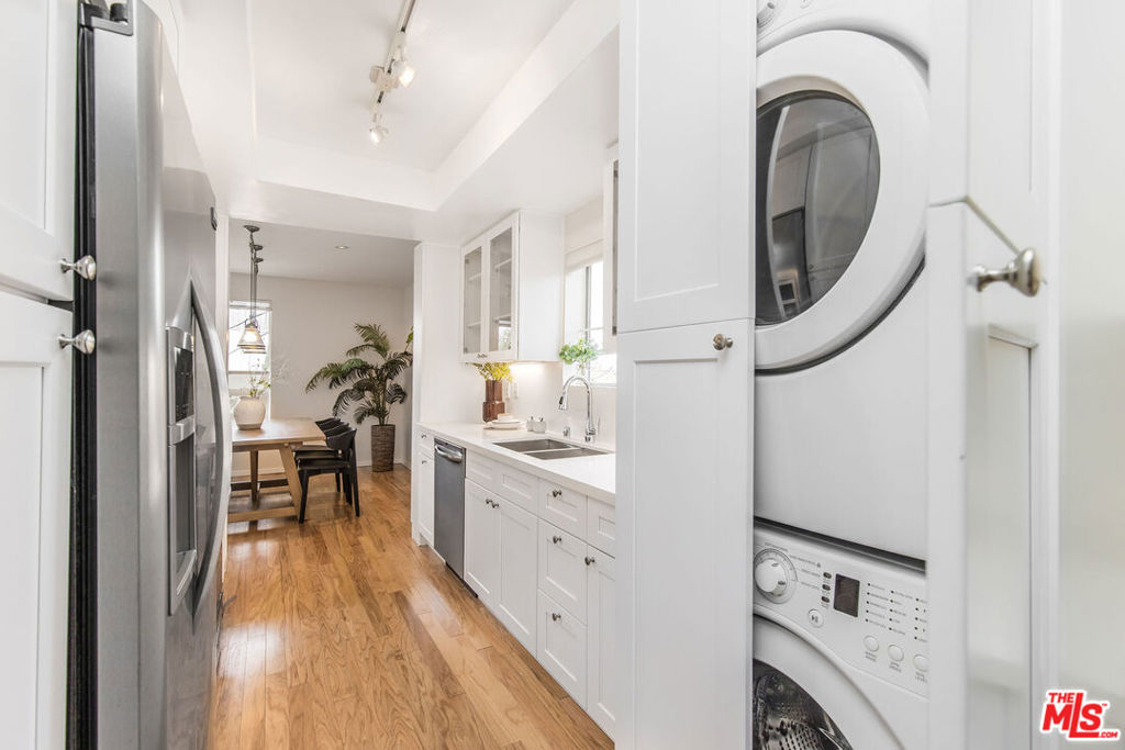 10650 Holman Avenue 212