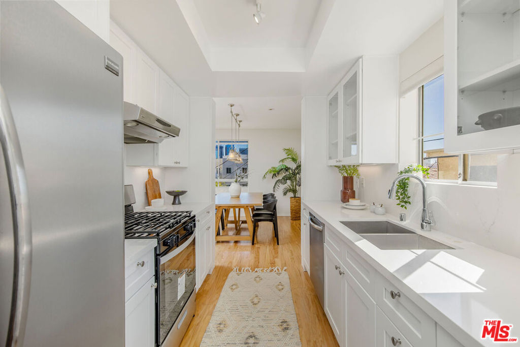 10650 Holman Avenue 212