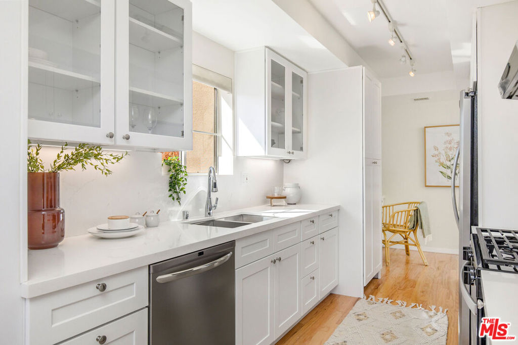 10650 Holman Avenue 212