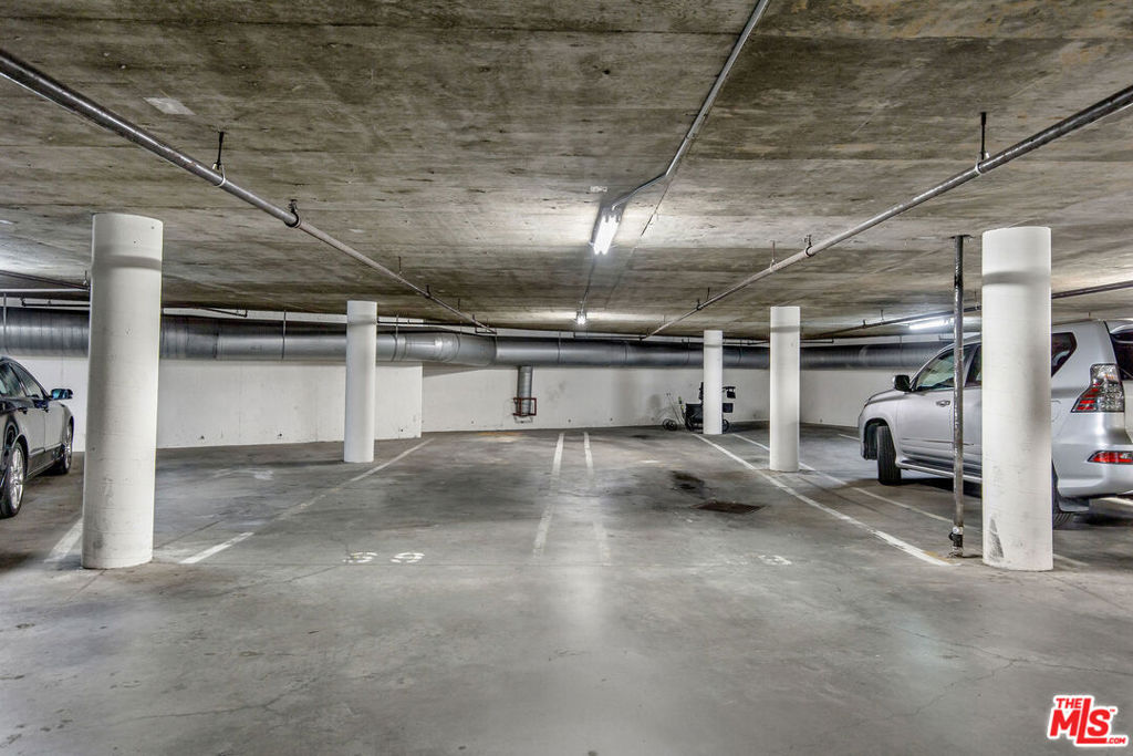 10650 Holman Avenue 212