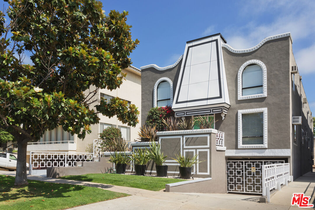 11906 Gorham Ave Unit: 1