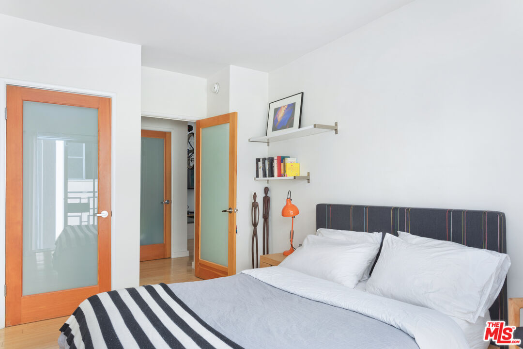 11906 Gorham Ave Unit: 1