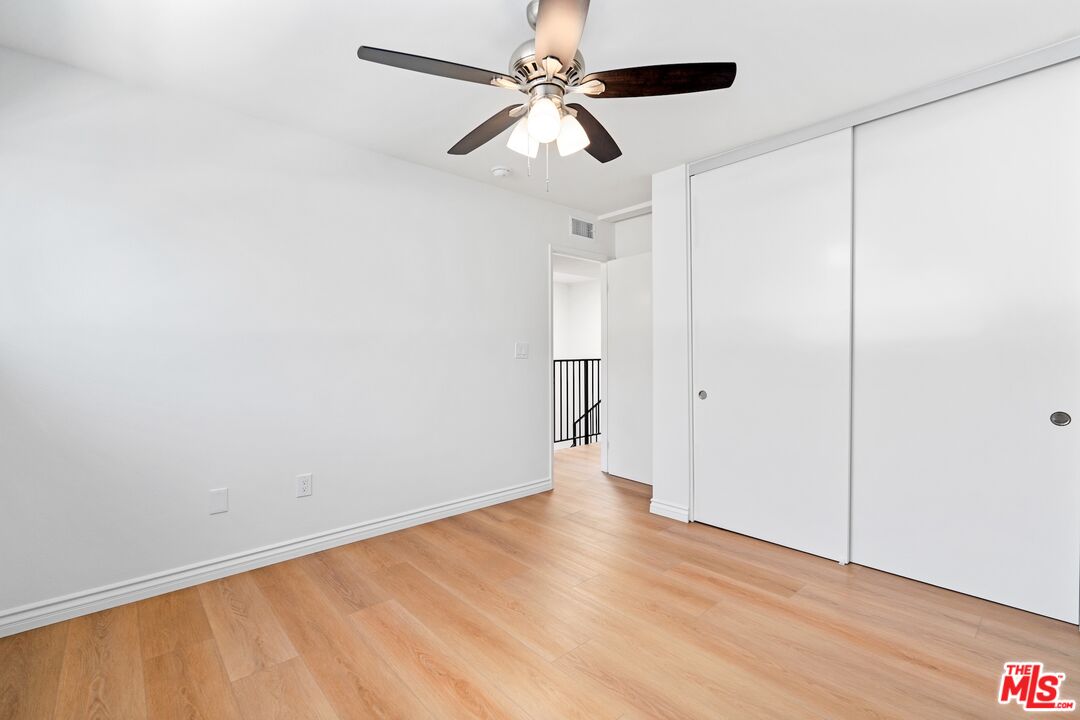 5238 Newcastle Ave Unit: 3