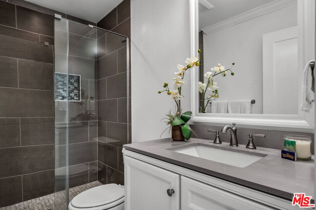 4818 Hollow Corner Rd Unit: 167