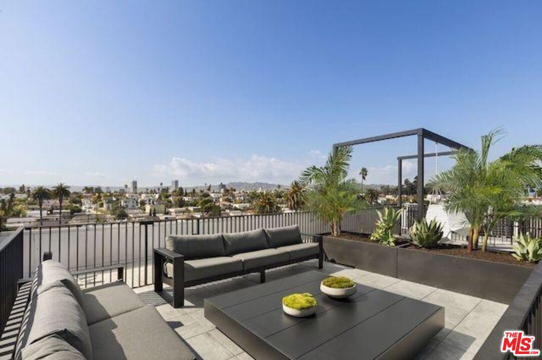 4506 Dockweiler Unit: 202