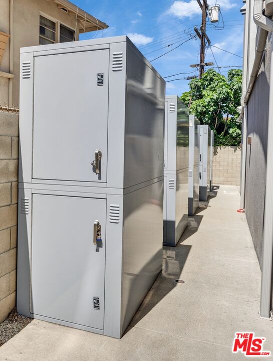 4506 Dockweiler Unit: 202