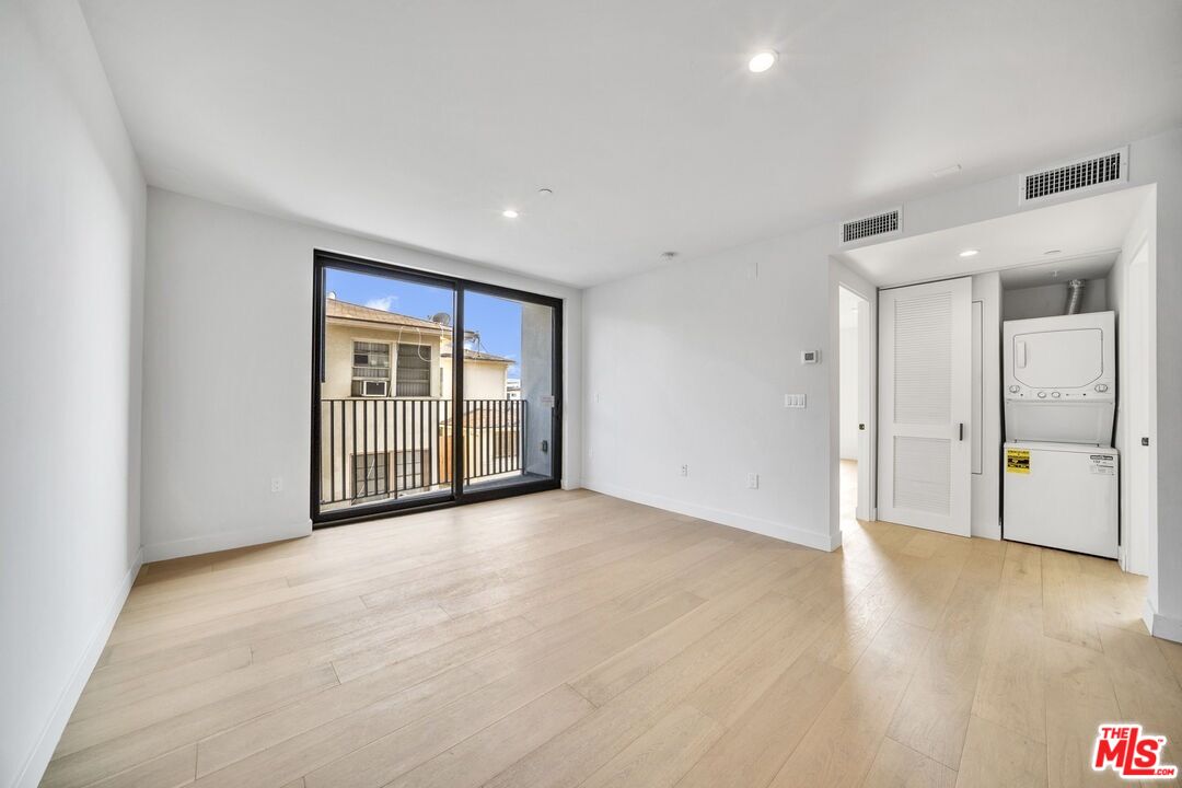 4506 Dockweiler Unit: 202