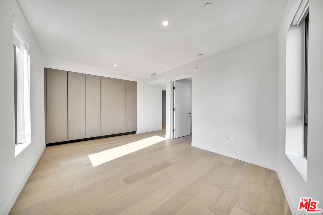 4506 Dockweiler Unit: 202