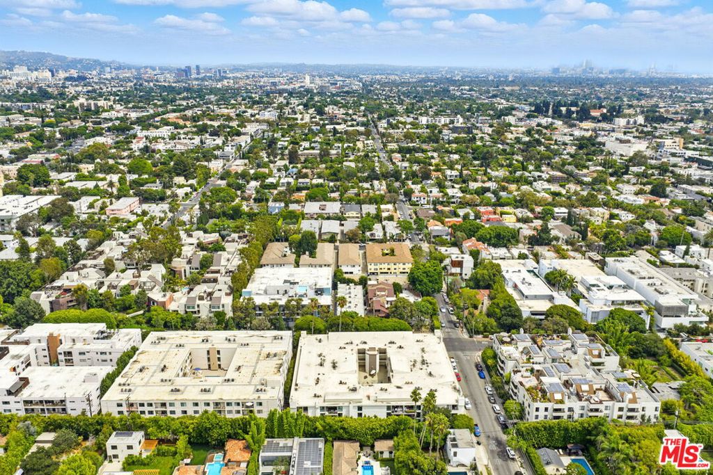 911 N Kings Road 310
