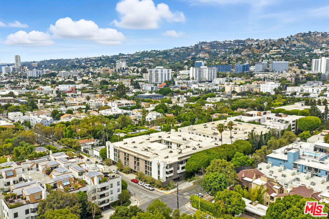 911 N Kings Rd Unit: 310