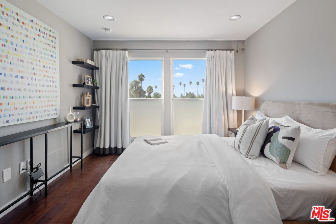 12011 Goshen Ave Unit: 301