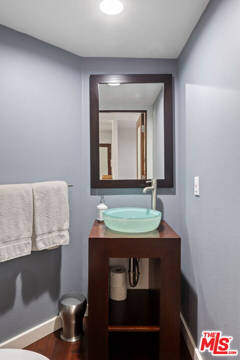 12011 Goshen Ave Unit: 301