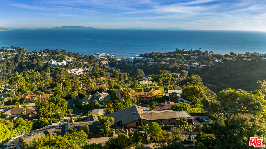 620 Resolano Drive