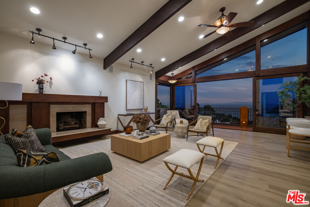 620 Resolano Dr