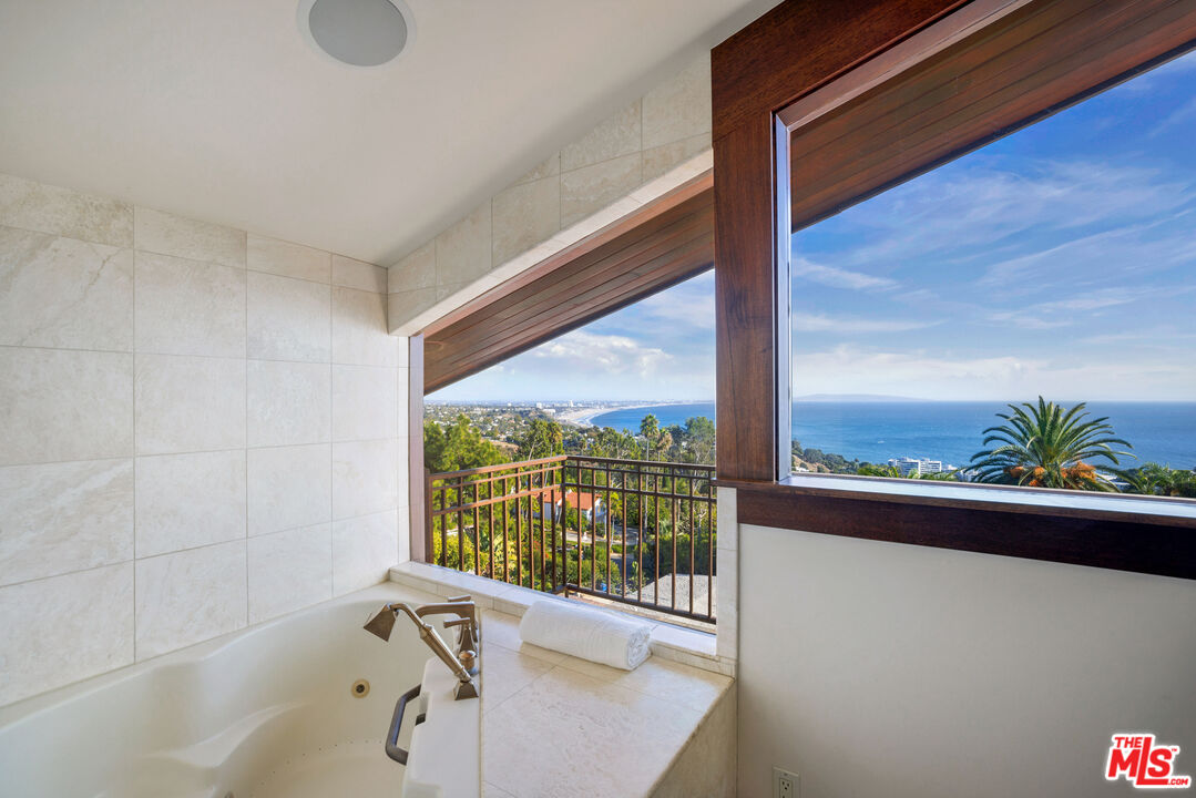 620 Resolano Dr