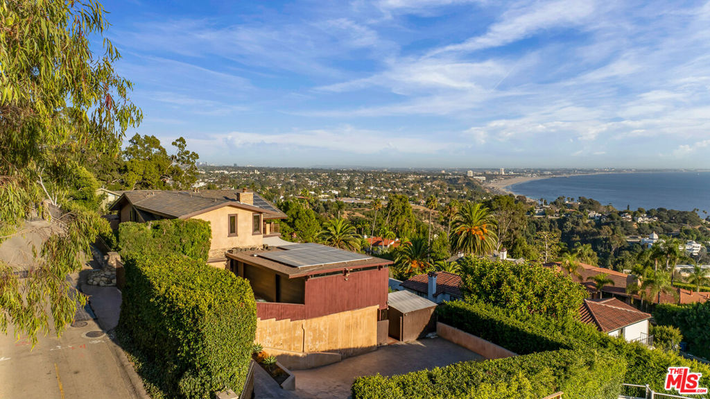 620 Resolano Drive