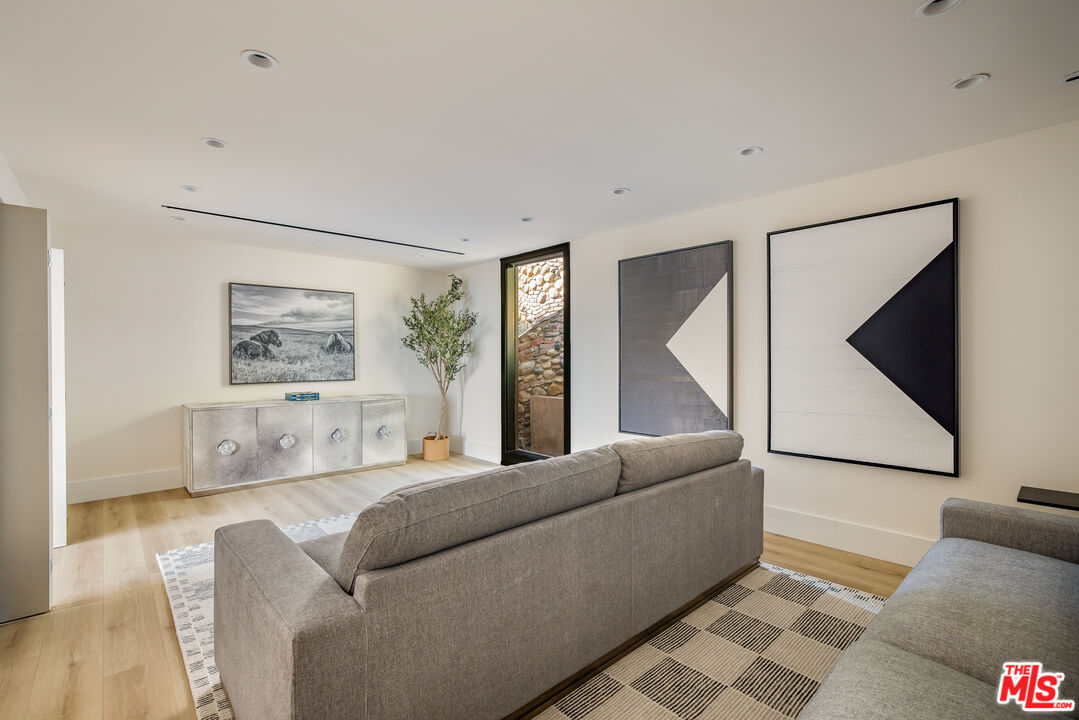 620 Resolano Dr