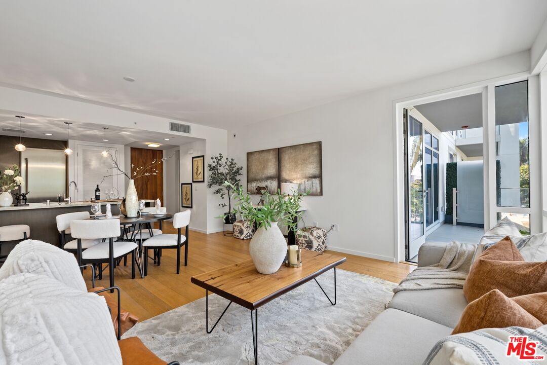 1705 Ocean Ave Unit: 206