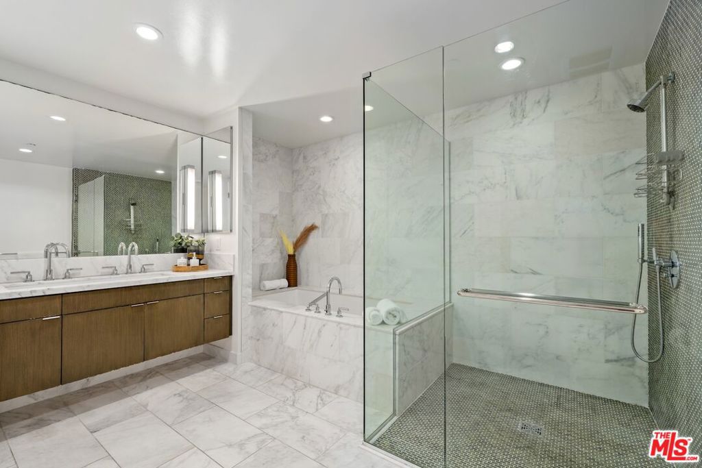 1705 Ocean Avenue 206