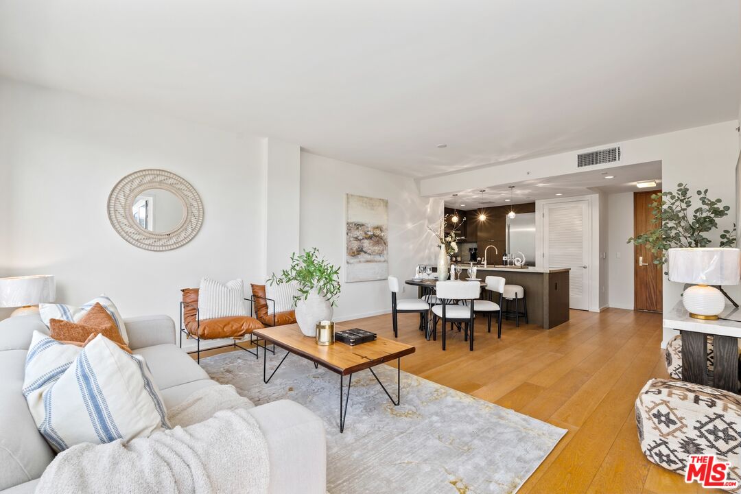 1705 Ocean Ave Unit: 206