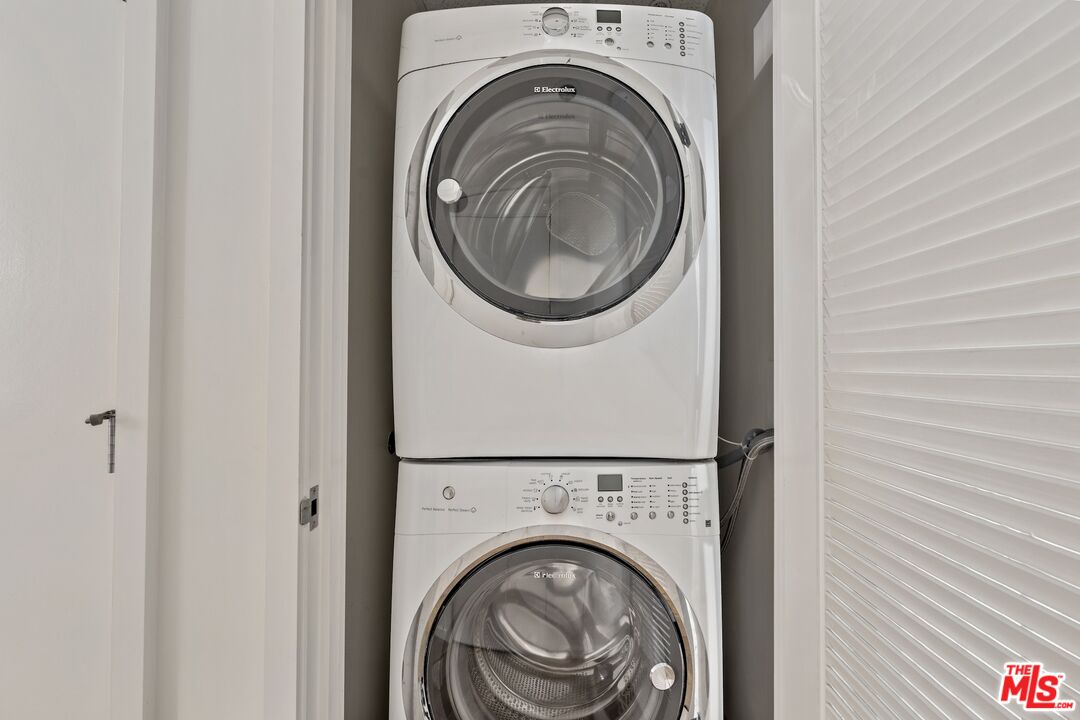 1705 Ocean Ave Unit: 206