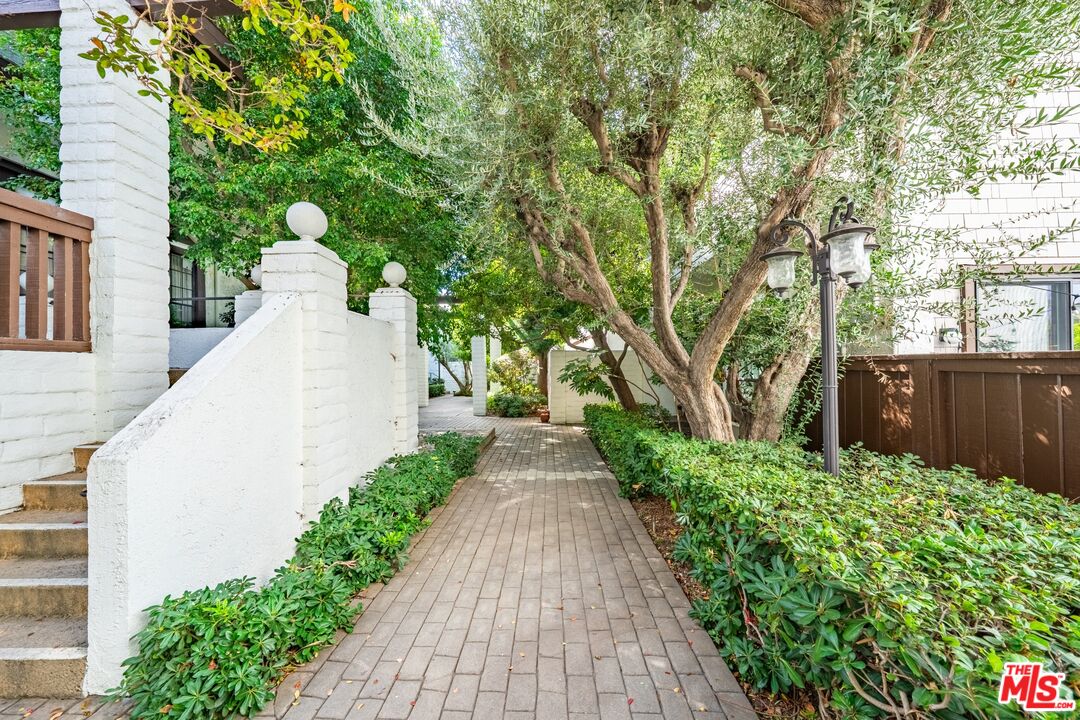 1202 Indiana Ave Unit: 10