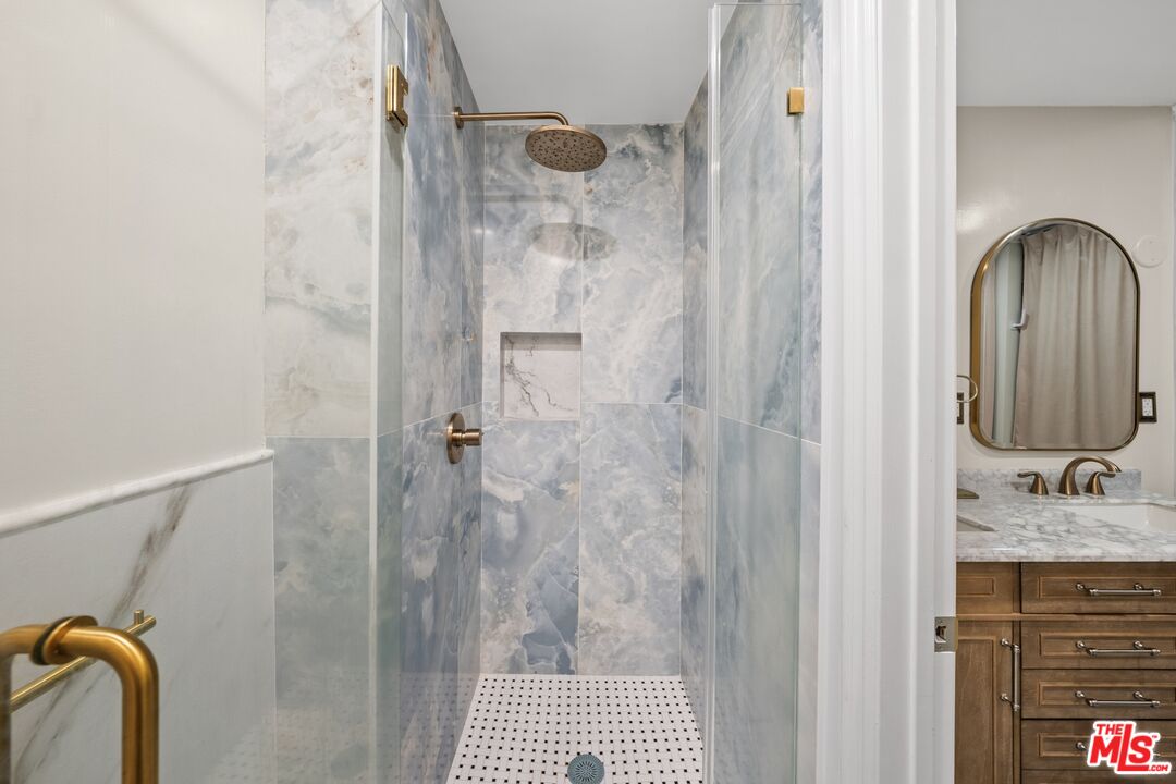 1202 Indiana Ave Unit: 10