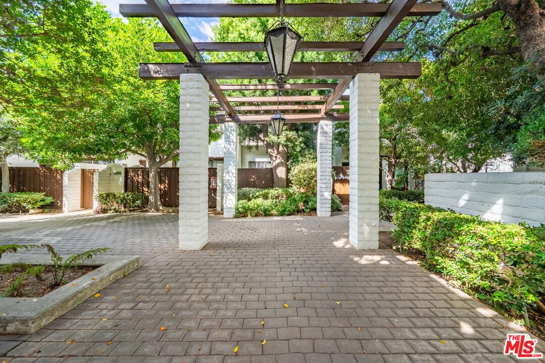 1202 Indiana Ave Unit: 10