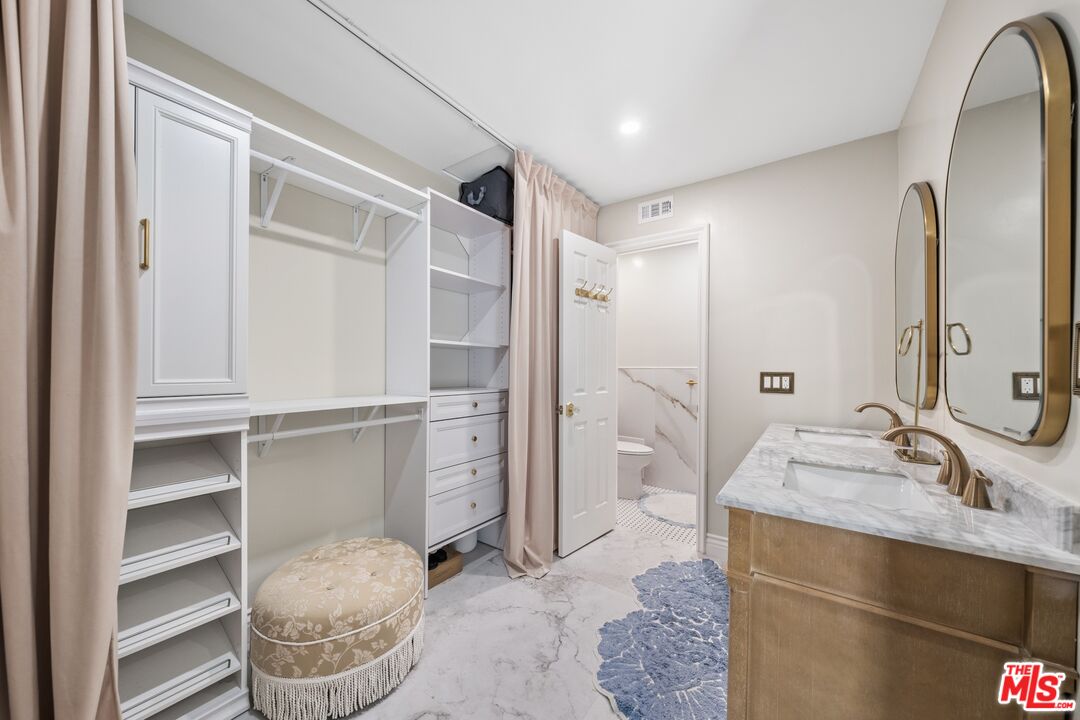 1202 Indiana Ave Unit: 10