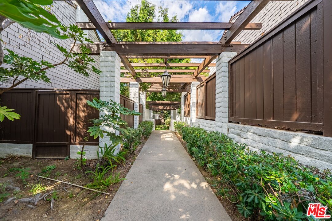 1202 Indiana Ave Unit: 10