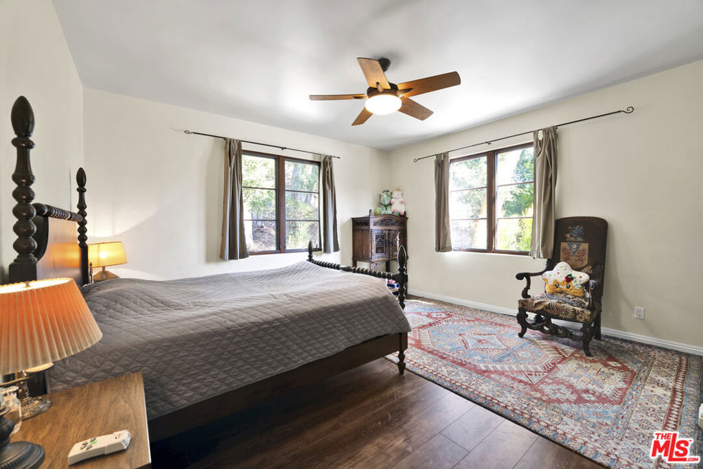 1487 Meadowcrest Circle